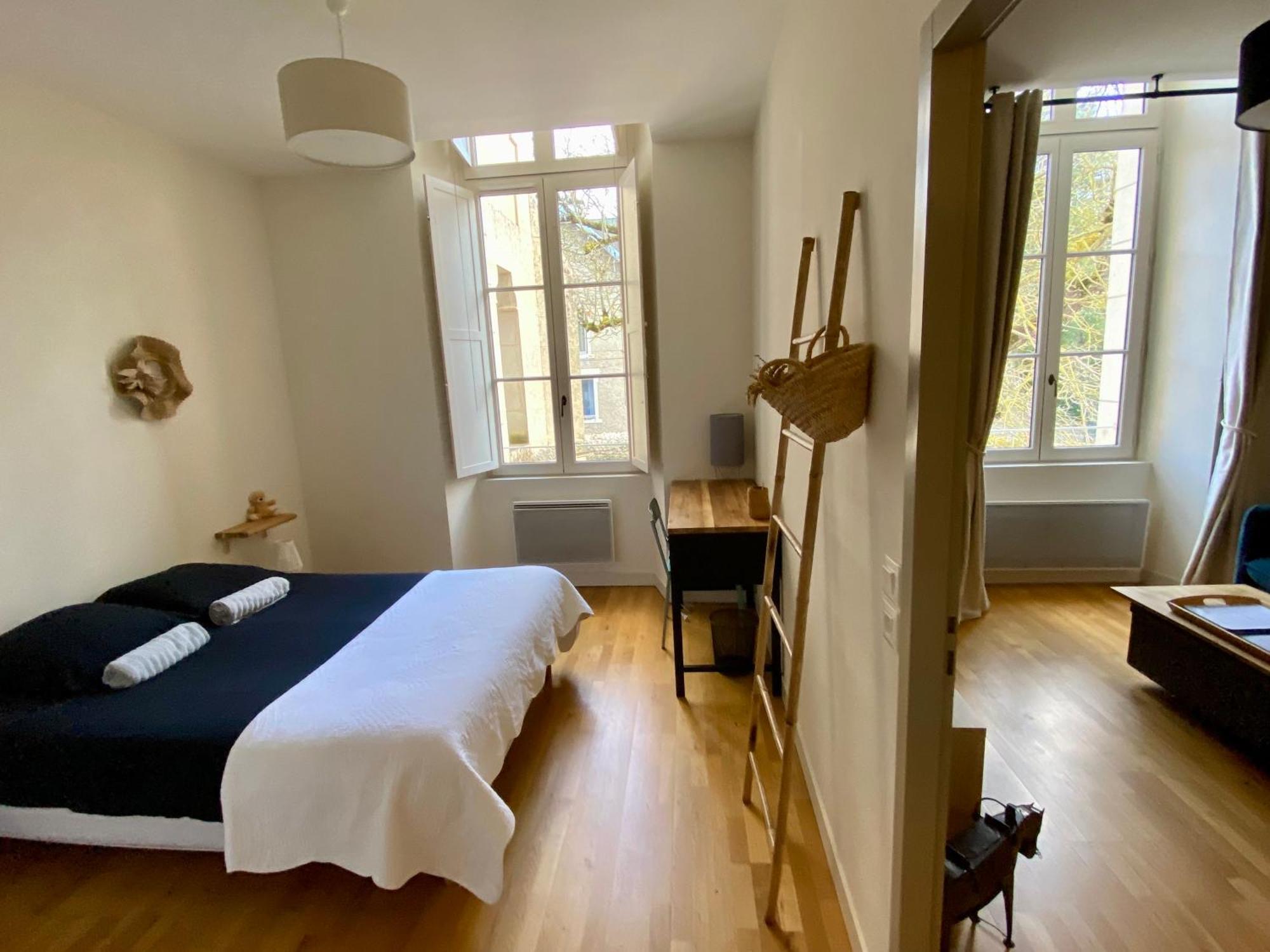 T2 Cosy Et Calme, Parking Prive Et Fibre Inclus * Poitiers